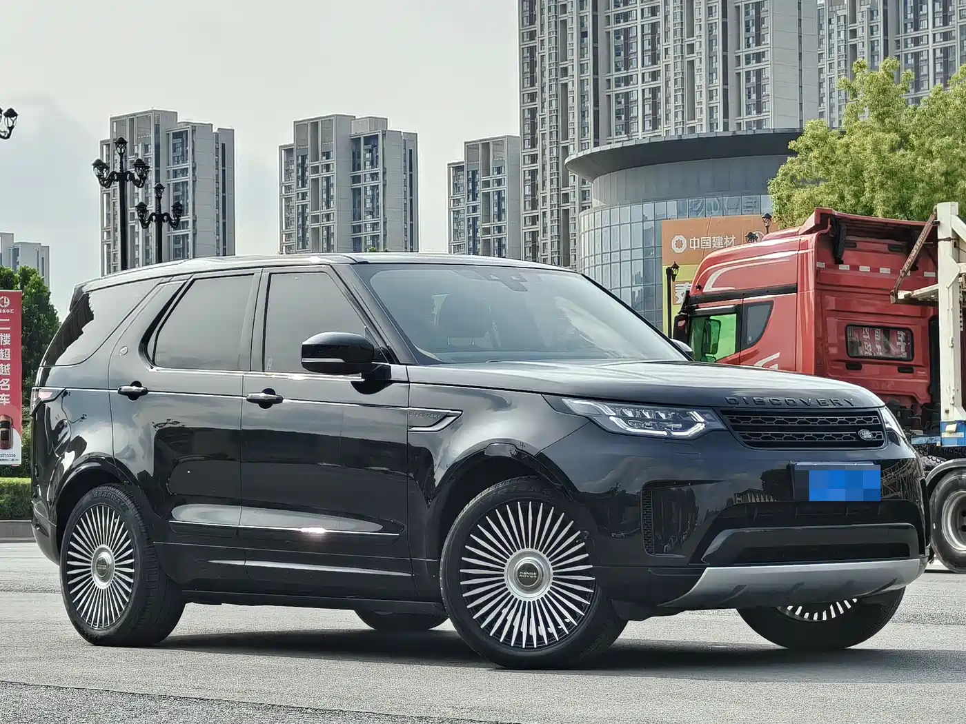 Land Rover Discovery 2020 2.0T SE фото 3