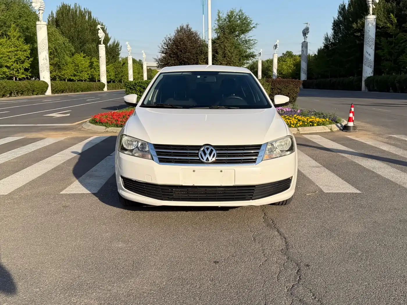Volkswagen Lavida 2015 1.6L Automatic Comfort Edition фото 3