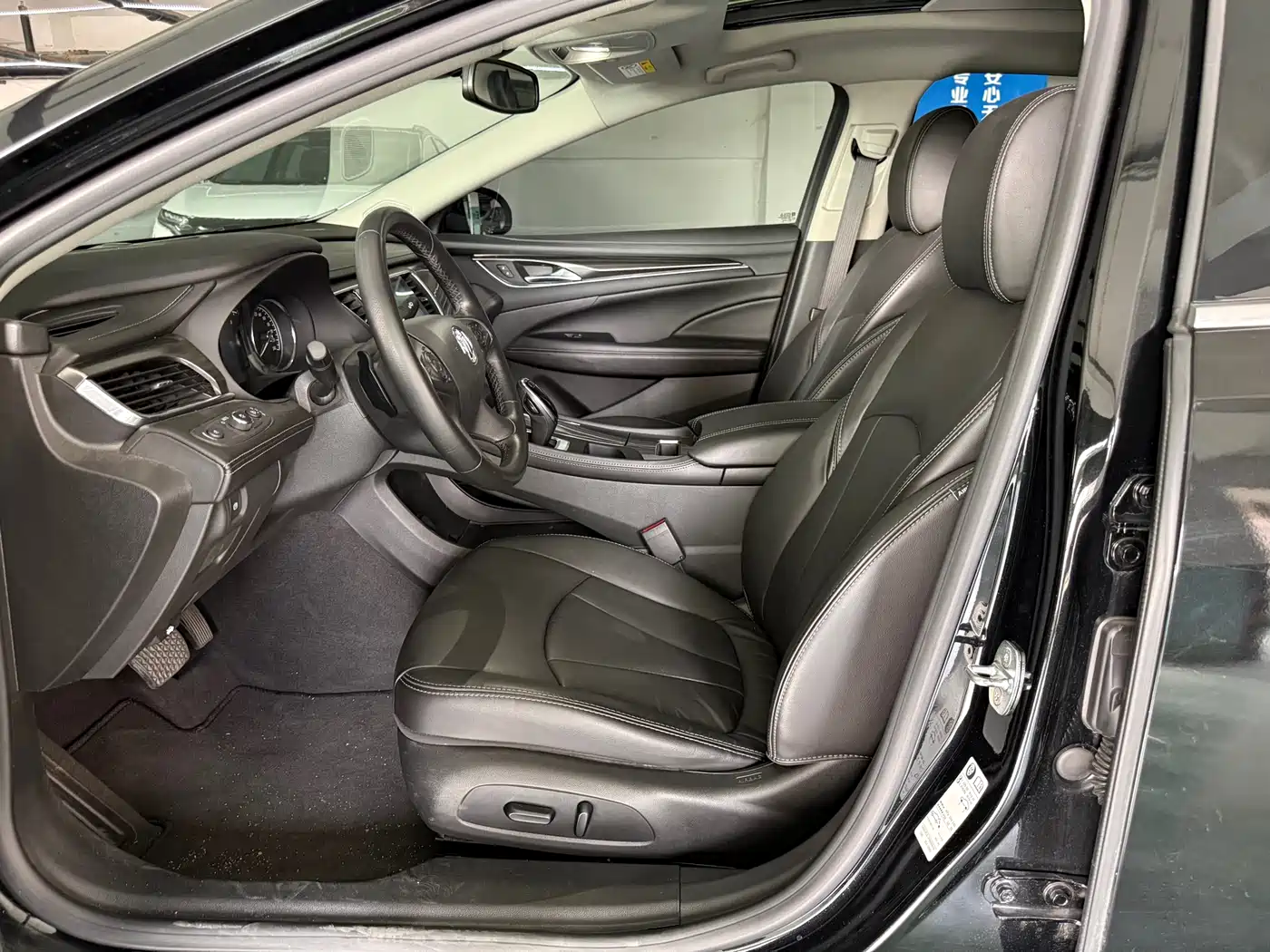 Buick LaCrosse 2022 652T Luxury фото 8