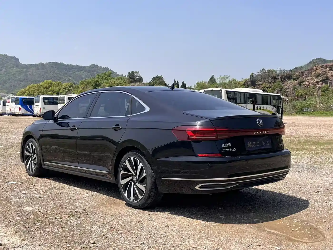 Volkswagen Passat 2022 330TSI Starlight Elite Edition фото 4