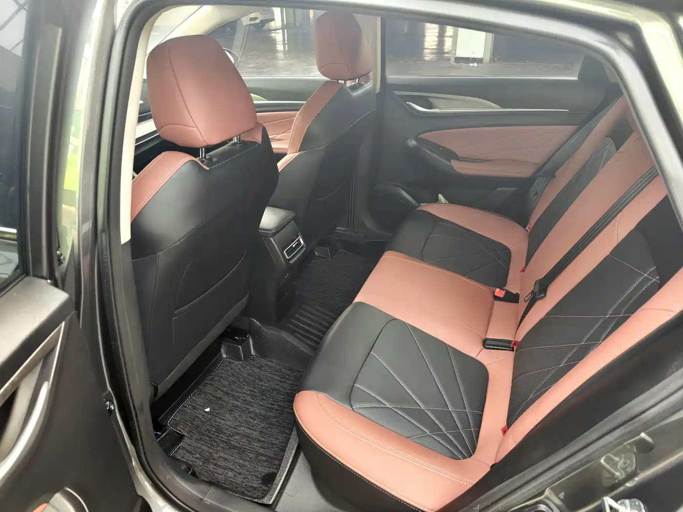 Photo 11 - Changan Eado