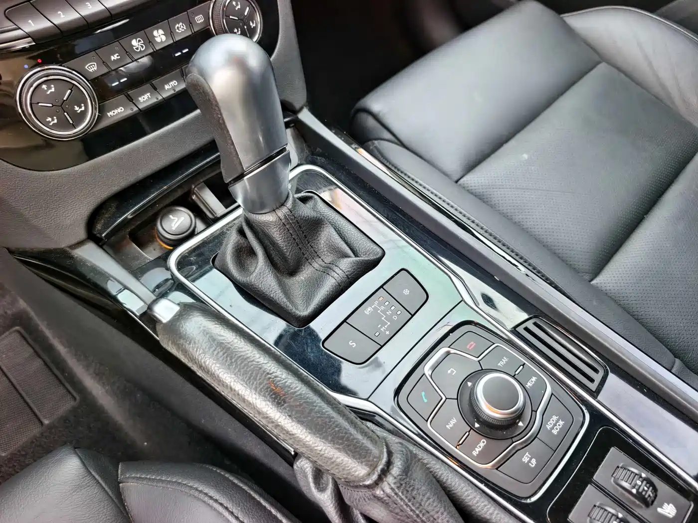 Peugeot 508 2012 2.3L Automatic Smart Edition фото 6