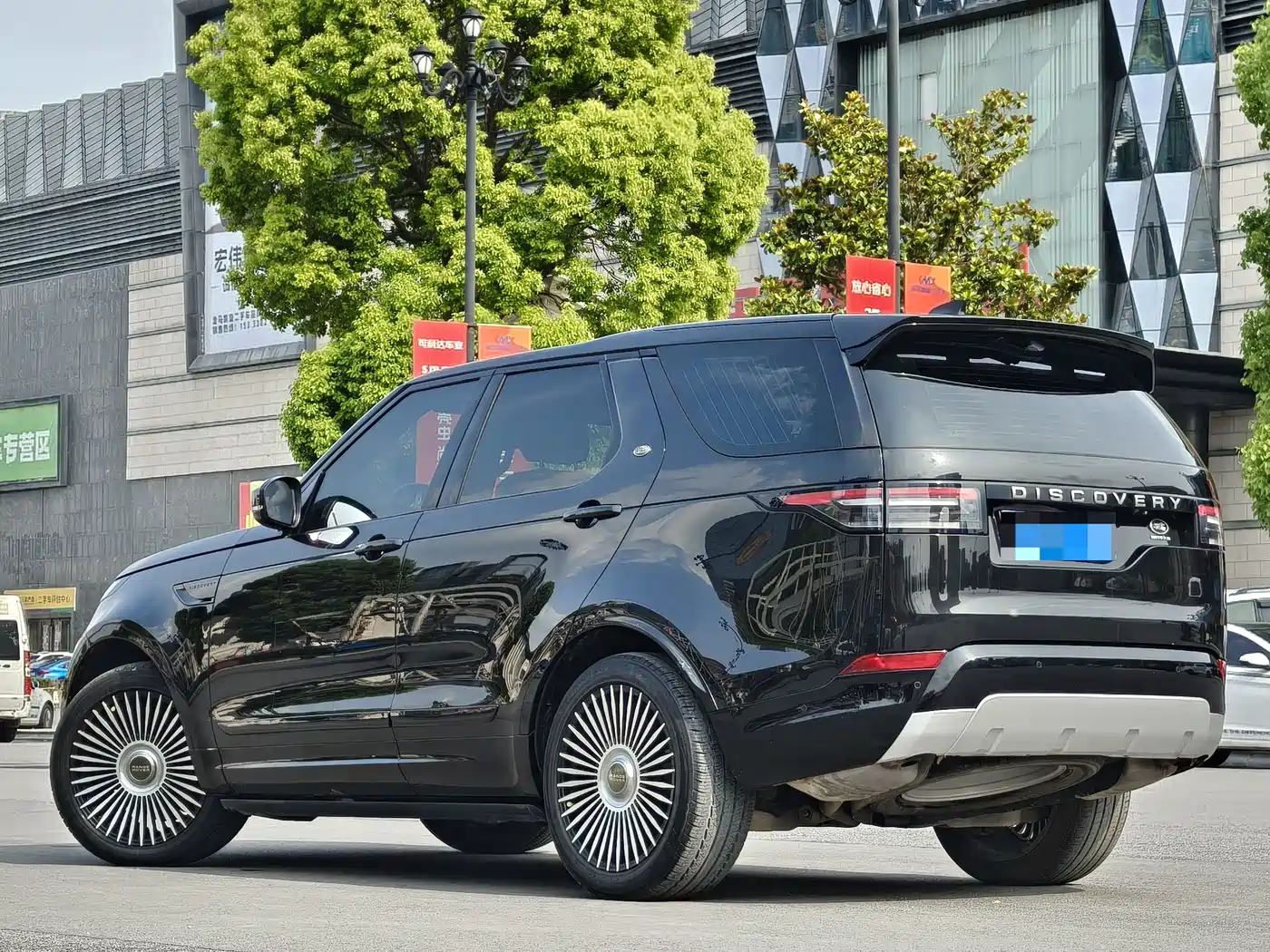 Land Rover Discovery 2020 2.0T SE фото 5