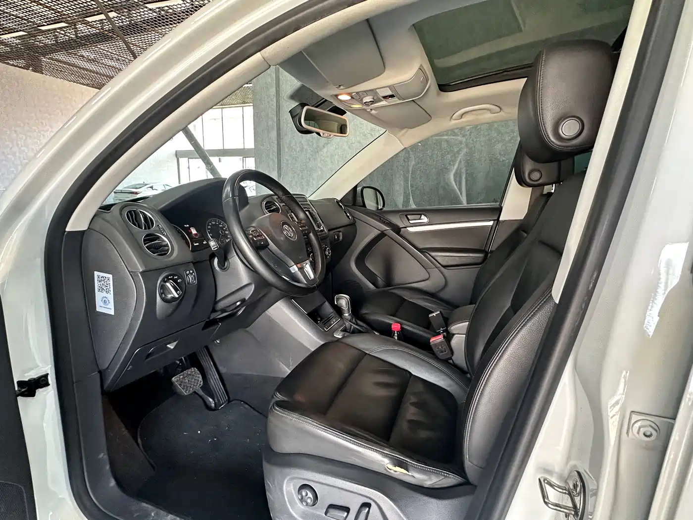 Volkswagen Tiguan 2015 2.0TSI Comfort Edition фото 11