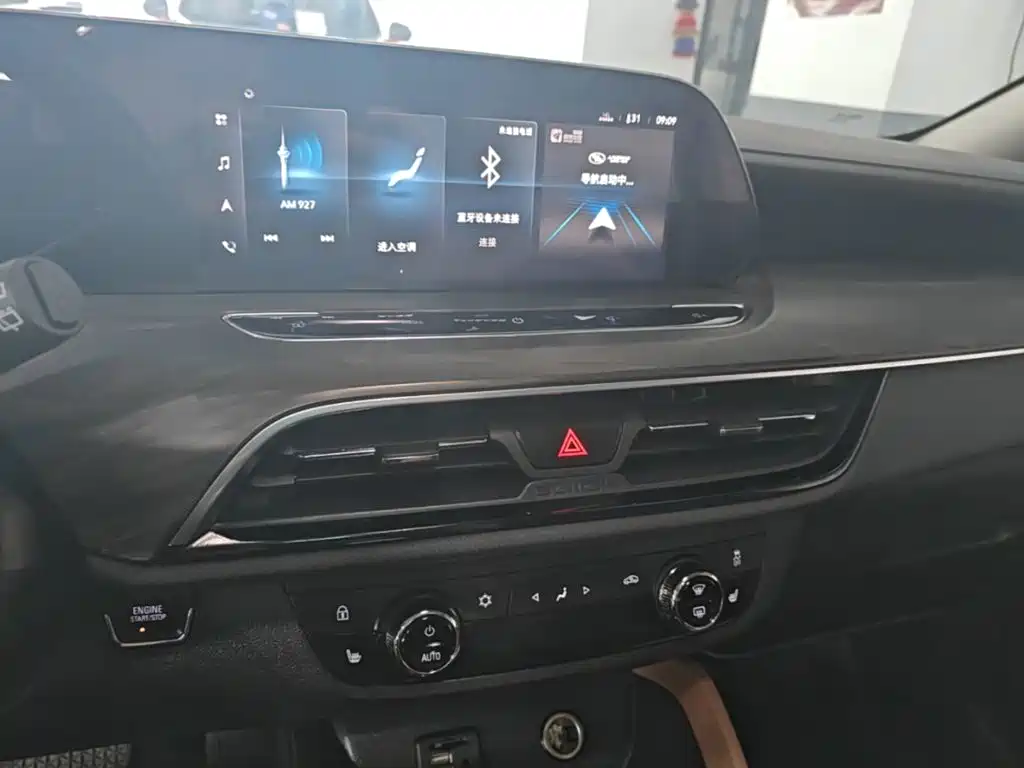 Buick GL6 2021 2021 323T Mild Hybrid Connected Luxury
