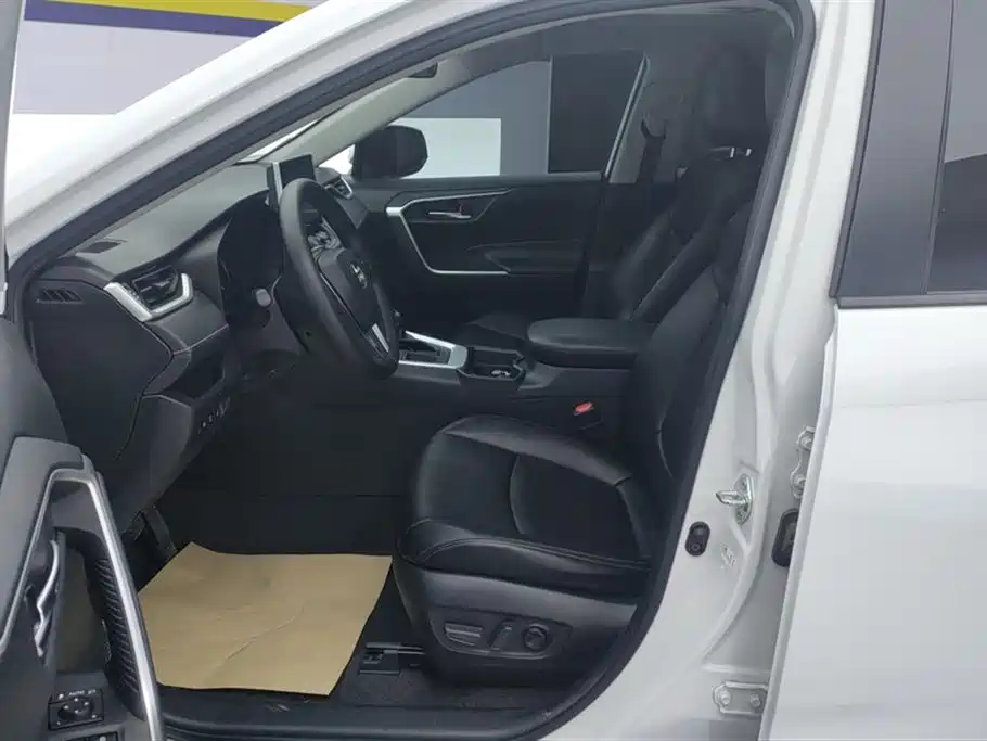 Toyota RAV4 Rongfang 2022 2.0L CVT 2WD Trend Plus Edition фото 9