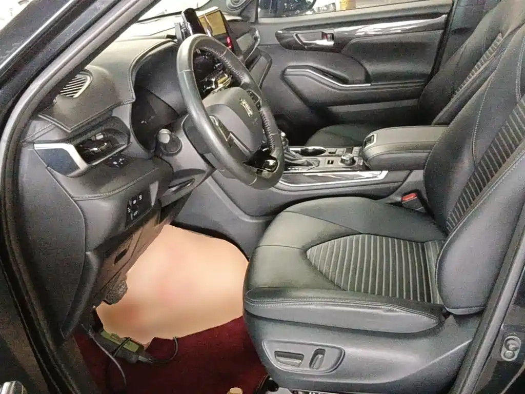 Toyota Crown Kluger 2022 2.0T 4WD Sporty Edition фото 15