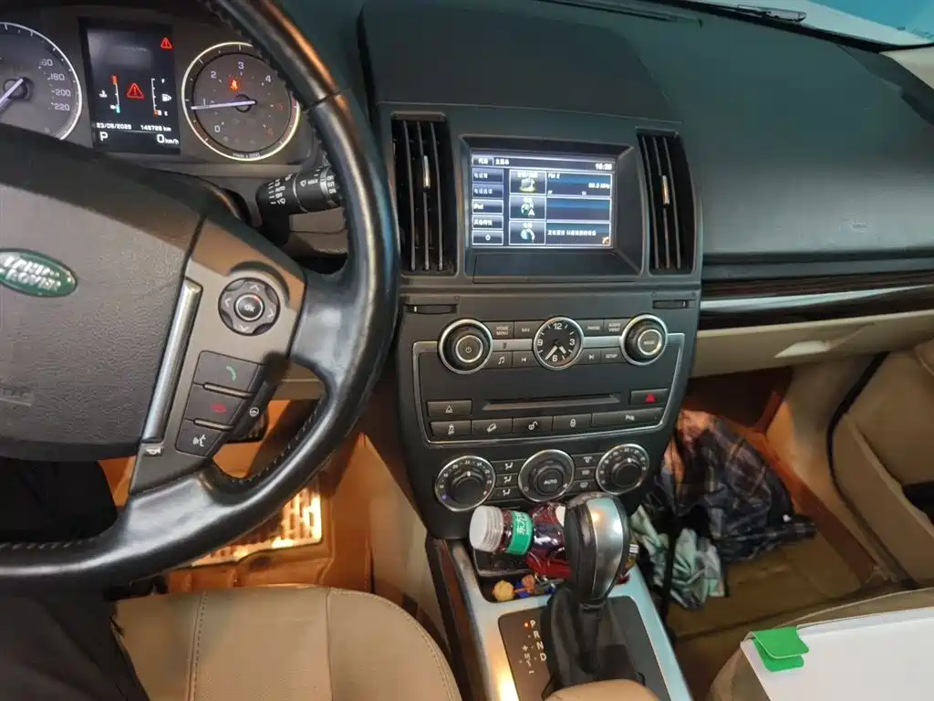 Land Rover Freelander 2 2015 2.2T SD4 XS Collector's Edition фото 6