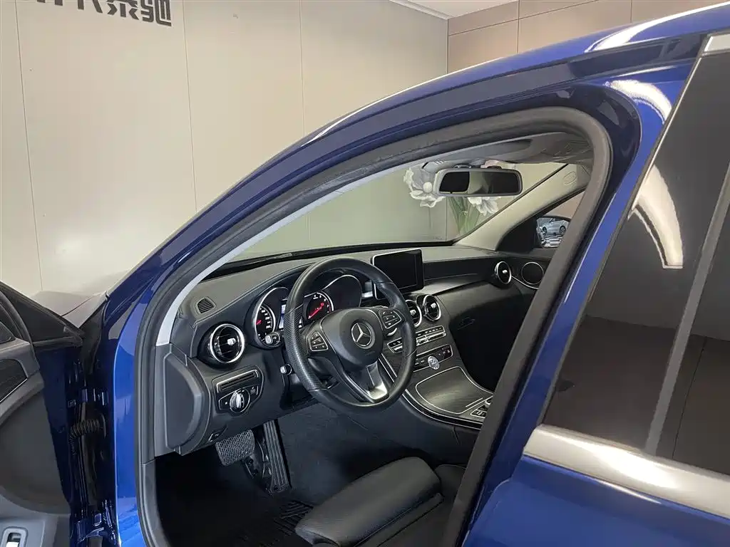 Mercedes-Benz C-Class 2016 C 200 L Sport фото 25