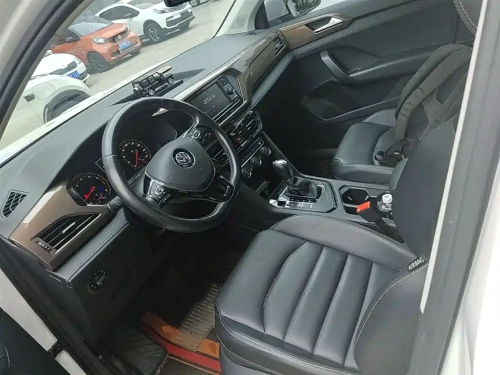 Volkswagen Tharu 2020 280TSI 2WD Comfort Edition China VI фото 15