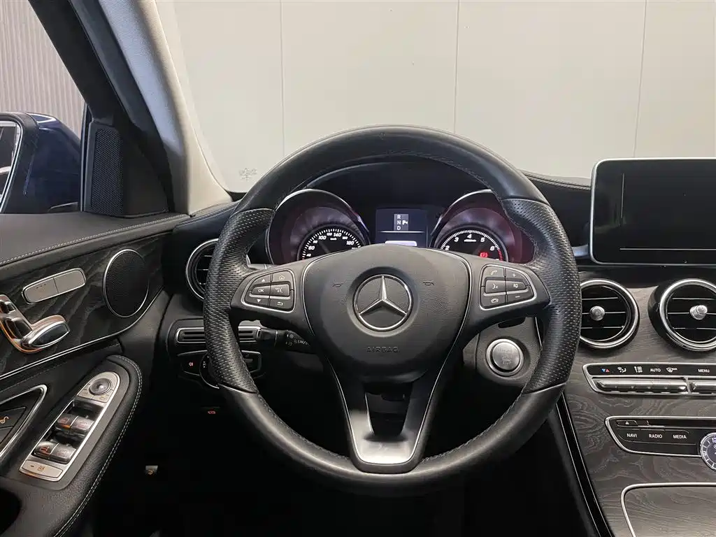 Mercedes-Benz C-Class 2016 C 200 L Sport фото 13