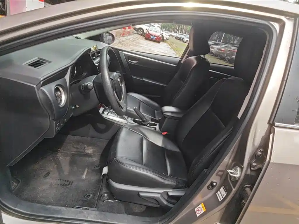 Toyota Corolla 2017 Facelift 1.2T S-CVT GL фото 15