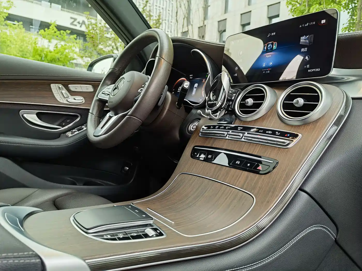 Mercedes-Benz GLC 2020 Facelift GLC 300 L 4MATIC Luxury фото 14