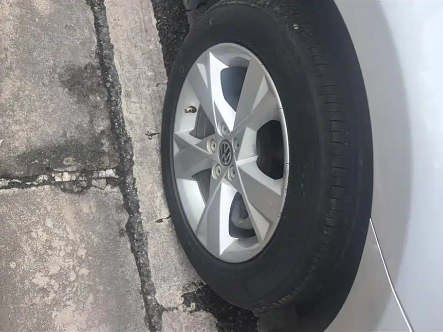 Volkswagen Bora 2014 1.6L Manual Comfort Edition фото 6
