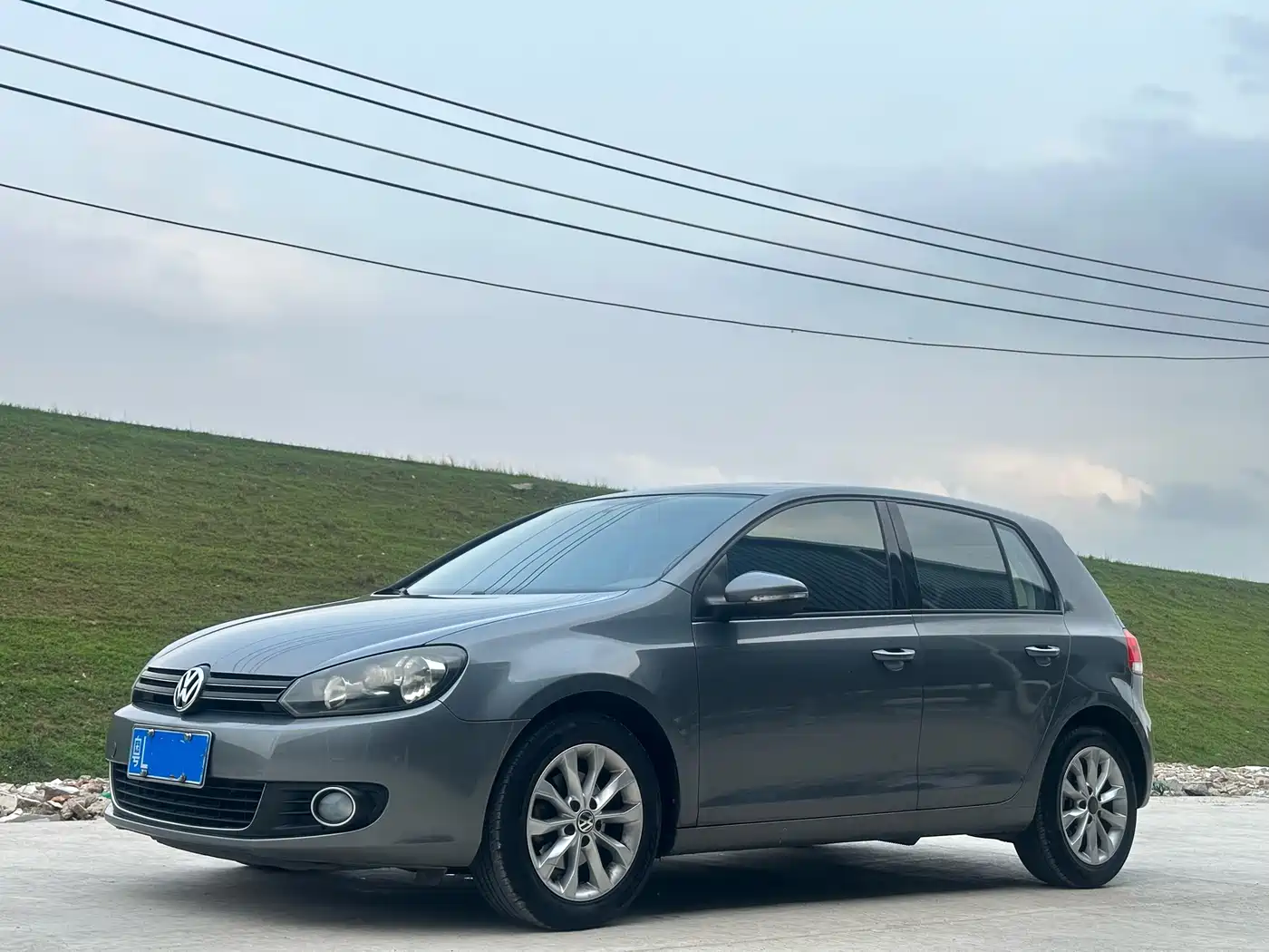 Volkswagen Golf 2011 Model 1.6 Automatic Comfort