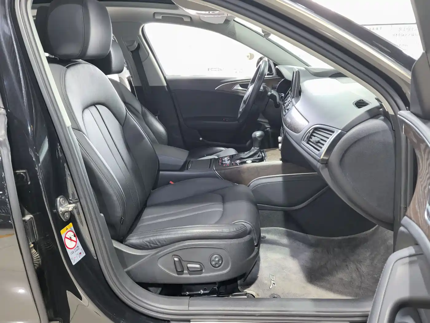 Audi A6L 2014 50 TFSI quattro Luxury фото 13