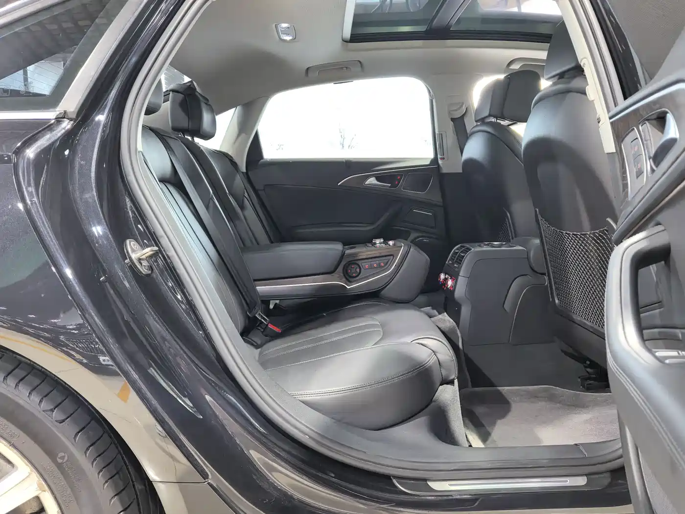 Audi A6L 2014 50 TFSI quattro Luxury фото 20