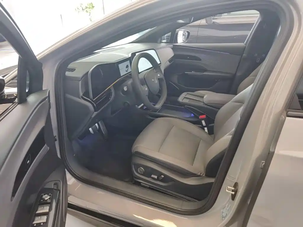 Hongqi EH7 2025 2025 640 AWD Smart Selection Edition