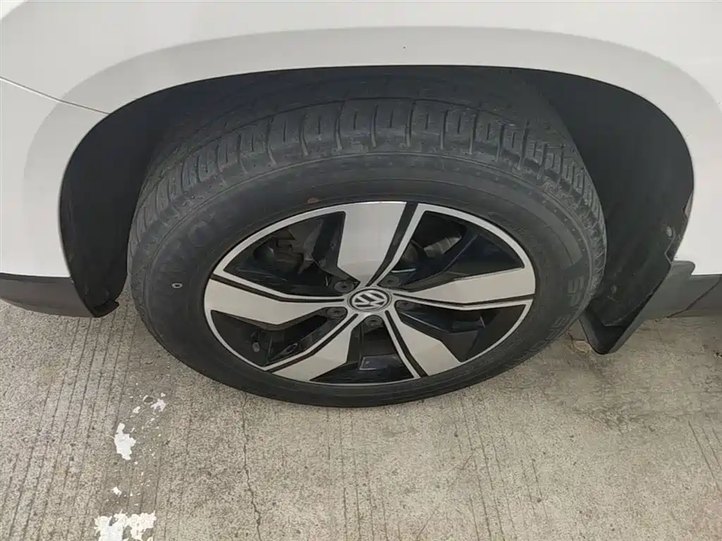 Volkswagen Tharu 2020 280TSI 2WD Comfort Edition China VI фото 23