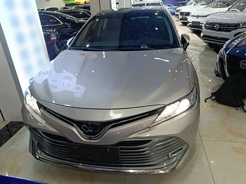 Toyota Camry 2018 2.5G Luxury Edition фото 3