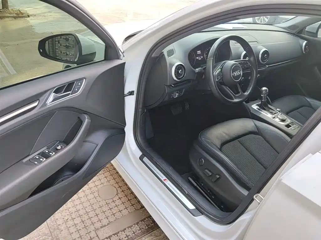 Audi A3 2019 Limousine 35 TFSI Fashion China V фото 16