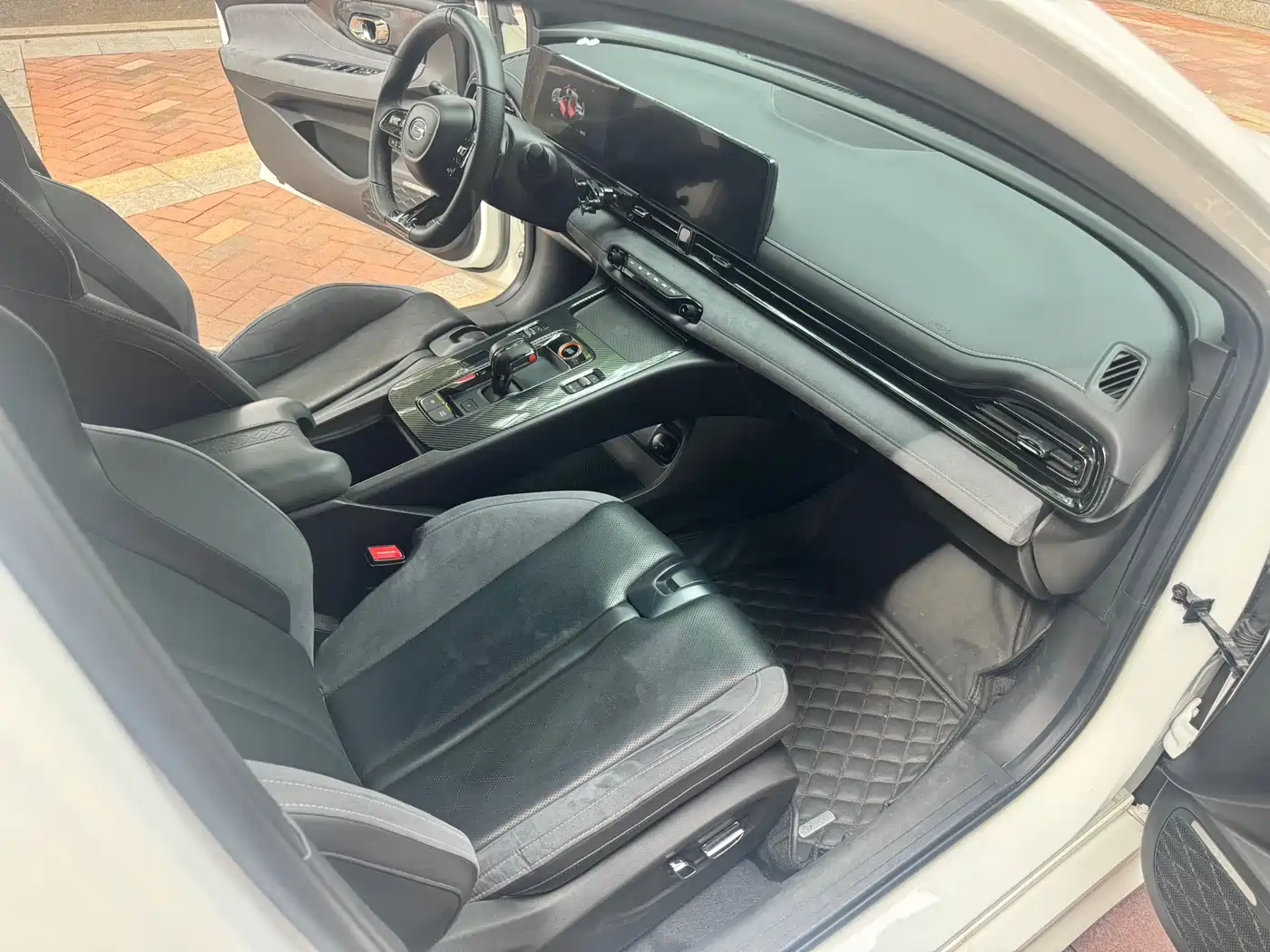 GAC Trumpchi Trumpchi Emkoo 2023 400T Auto R MAX фото 8