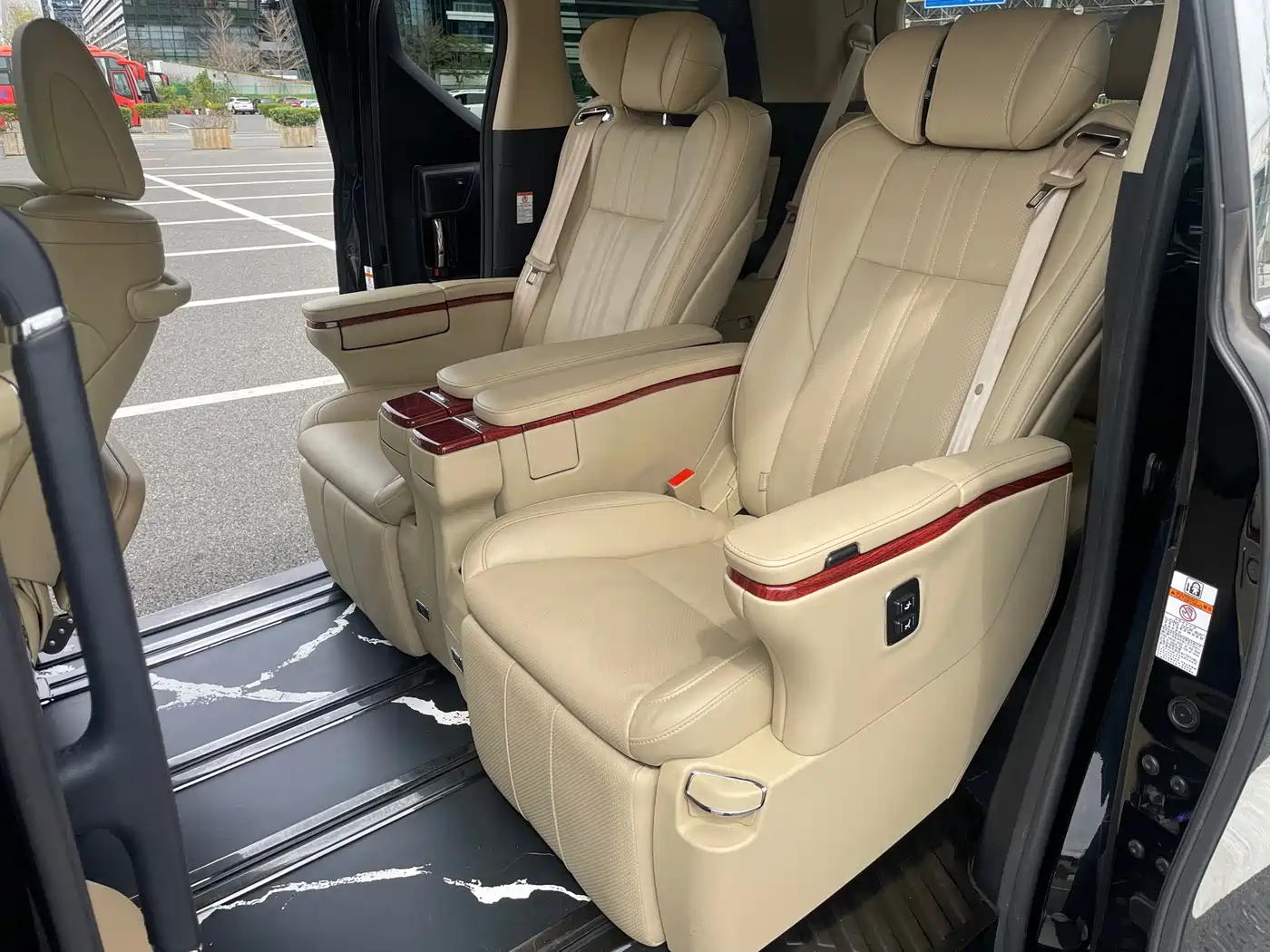 Toyota Alphard 2015 3.5L Luxury Edition фото 12