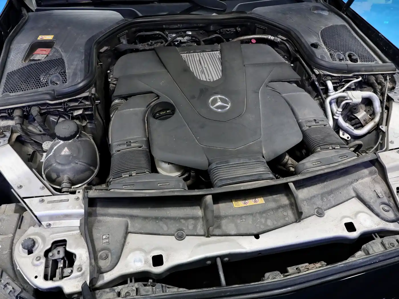 Mercedes-Benz E-Class 2017 E 320 L Sport 4MATIC фото 9