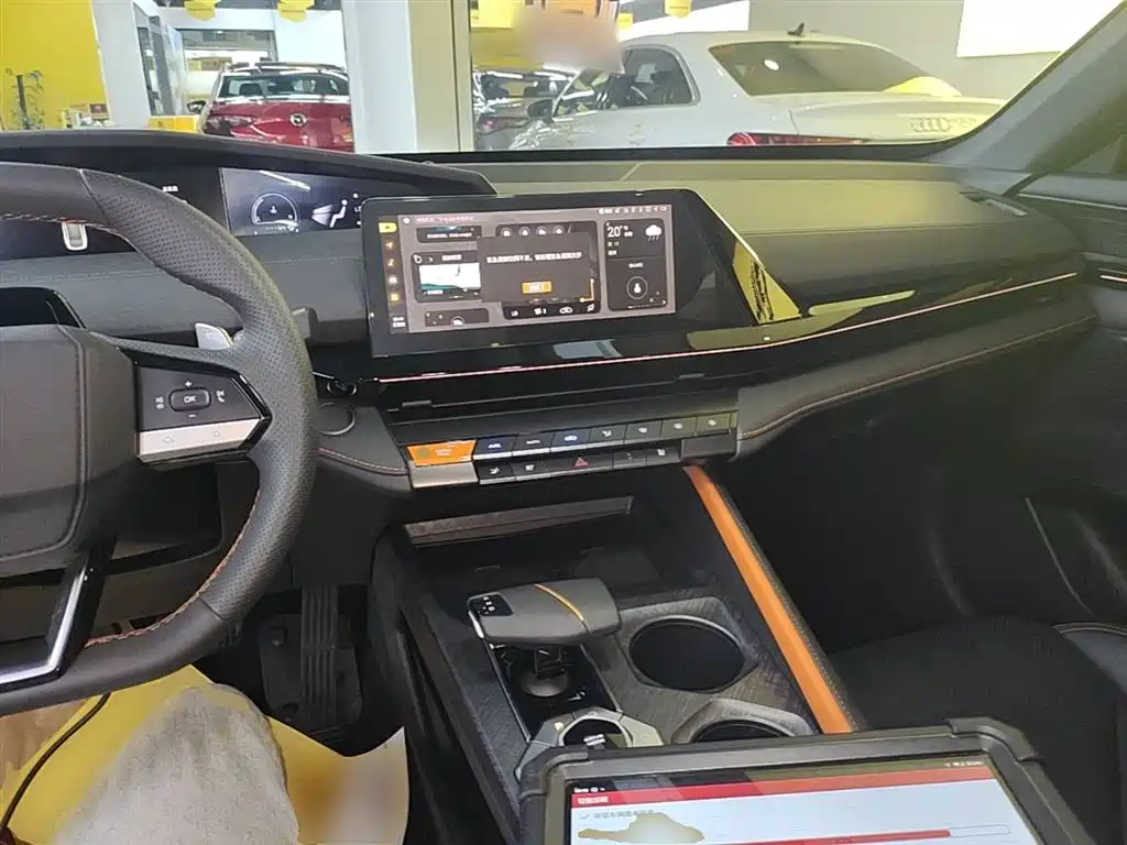 CHANGAN UNI-V