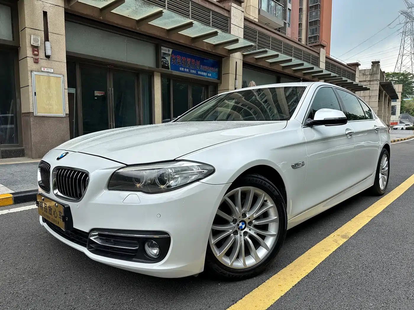 BMW 5 Series 2014 525Li Luxury Design Package