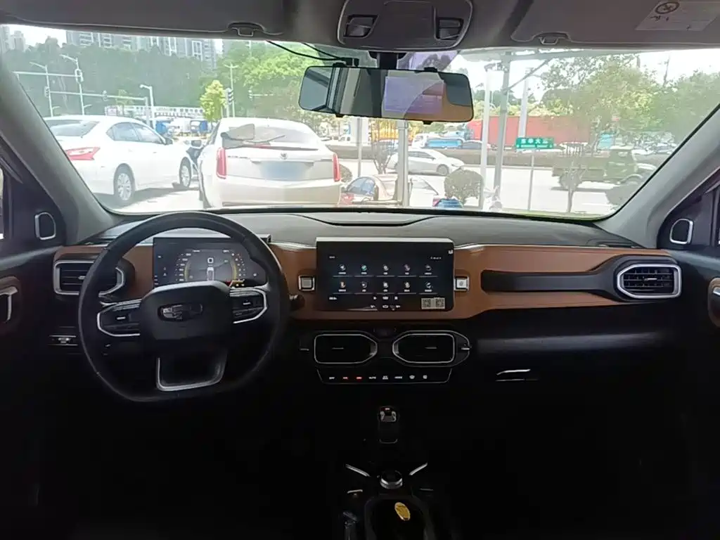 Фото 6 - Geely ICON