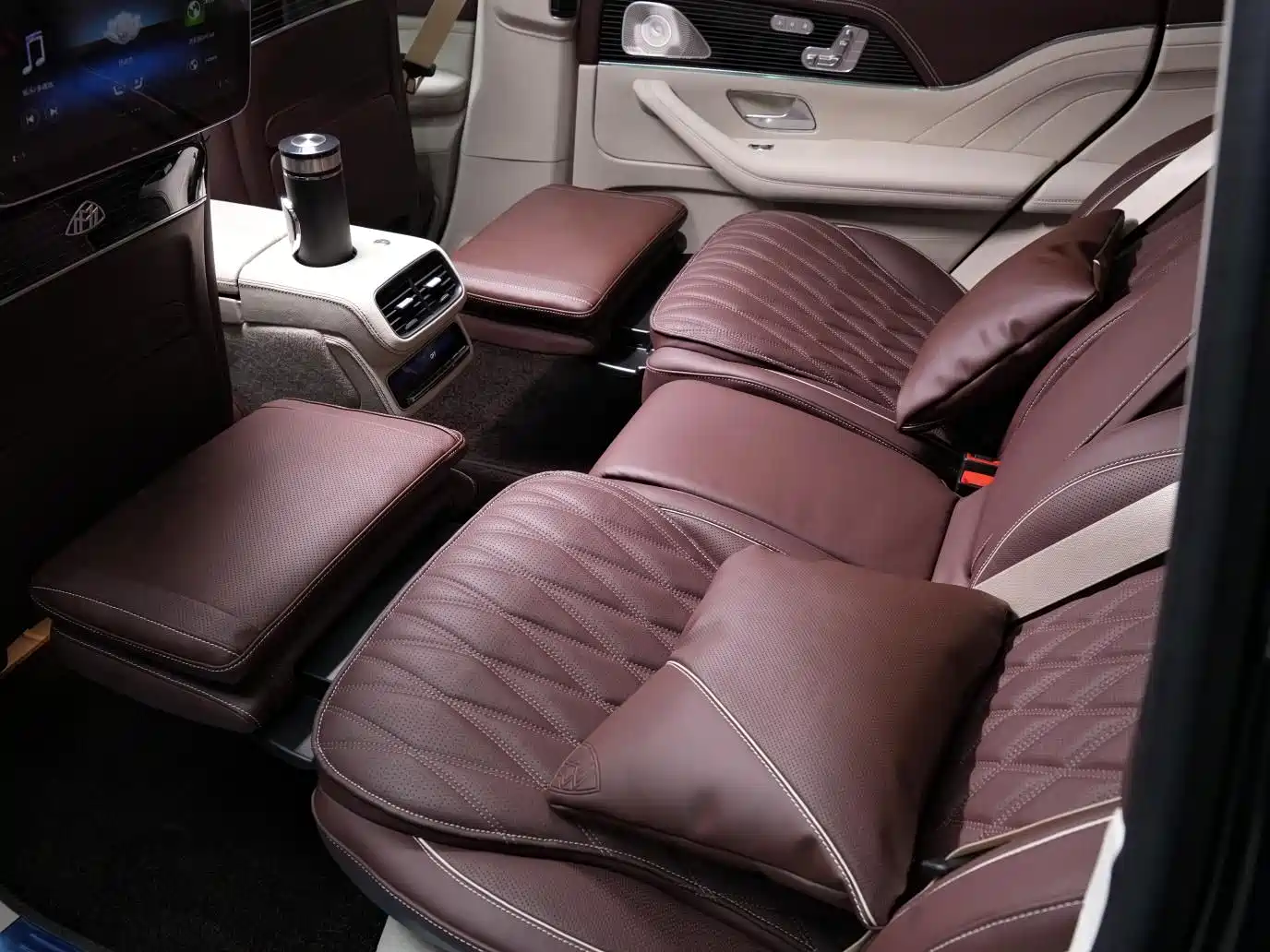 Mercedes-Benz Maybach GLS 2024 GLS 480 4MATIC фото 24