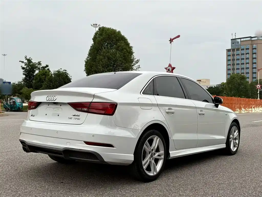 Audi A3 2019 Limousine 35 TFSI Fashion China V фото 7
