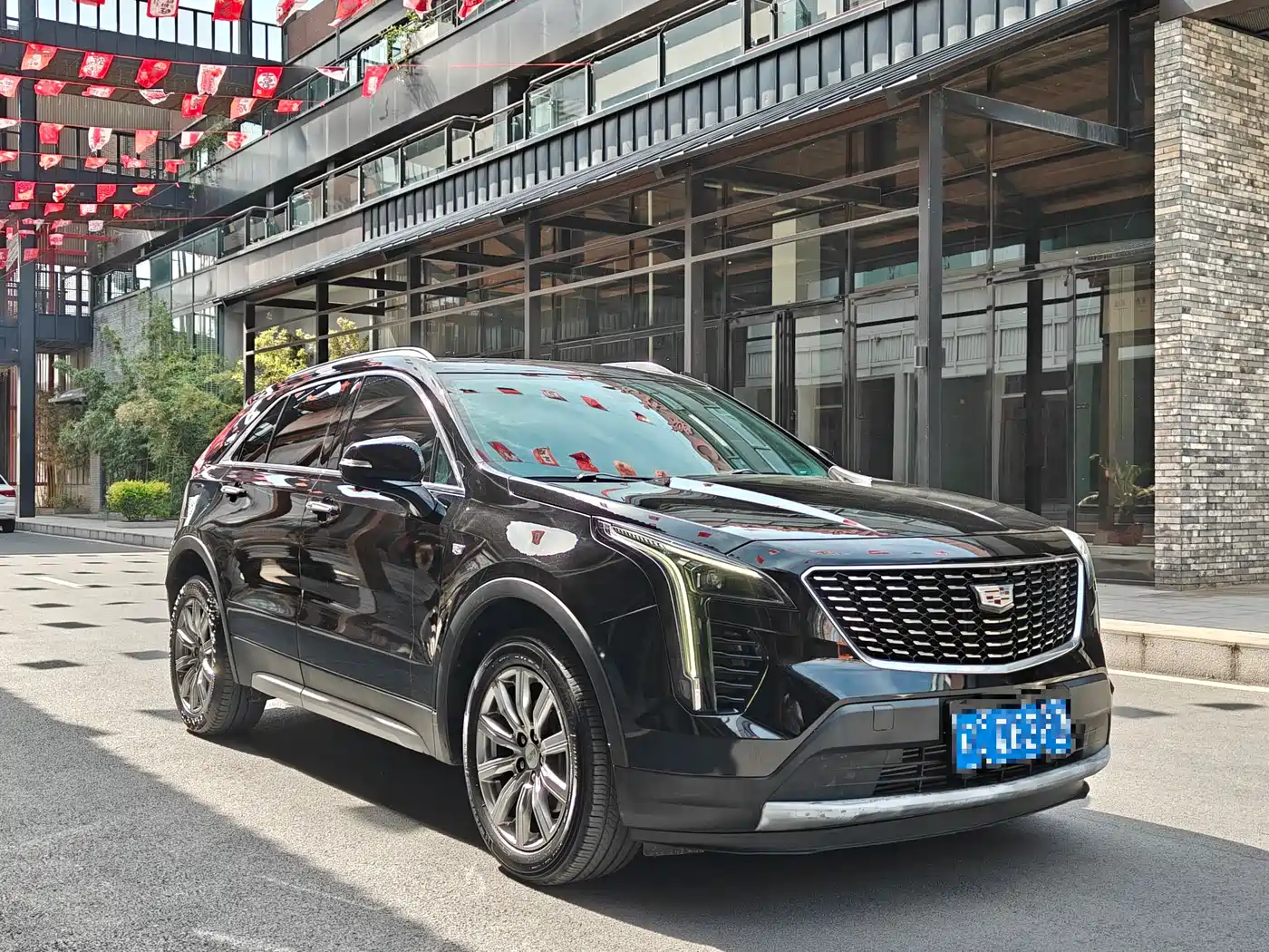 Cadillac XT4 2020 28T FWD Leading Trim фото 3