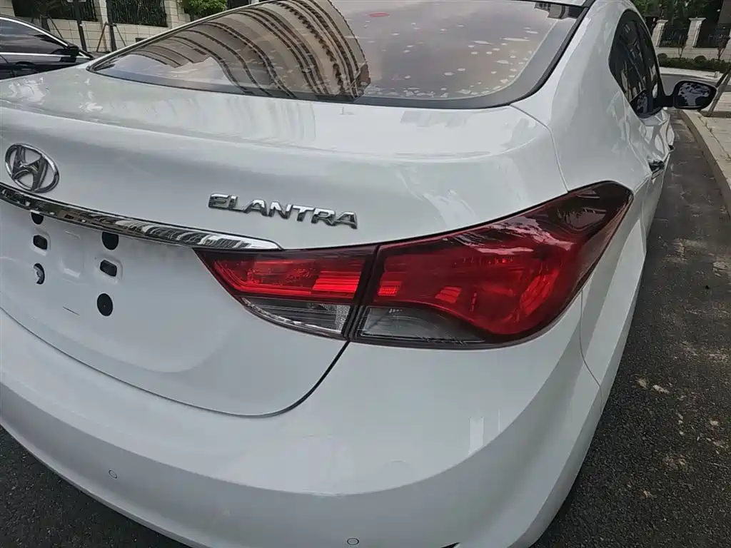Hyundai Langdong 2016 1.6L Automatic Premium Edition фото 8