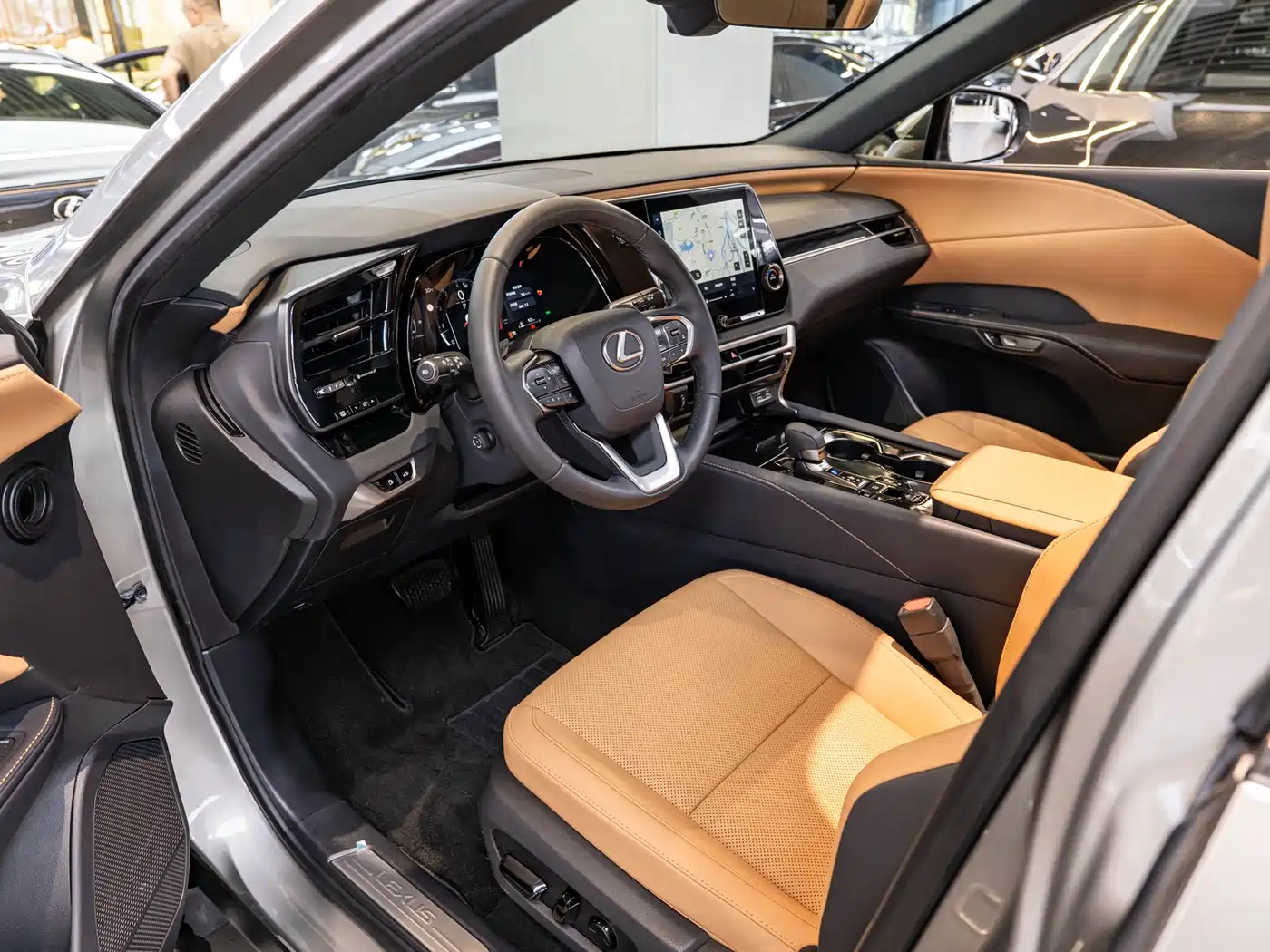 Lexus RX 2025 300 4WD Premium Edition фото 9