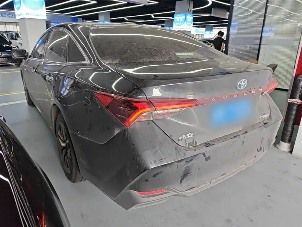 Toyota Avalon 2019 Hybrid 2.5L Luxury Edition China VI фото 5