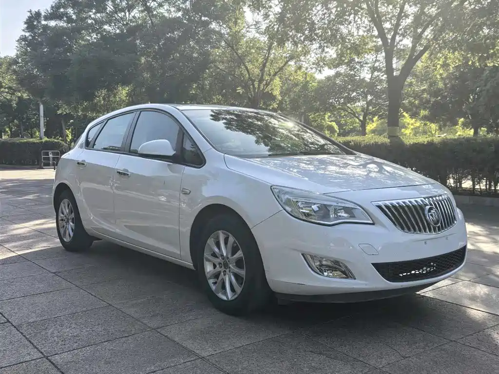 Buick Excelle 2014 XT 1.6L Automatic Fashion фото 3