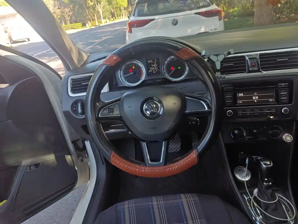 صورة 11 - Škoda Rapid