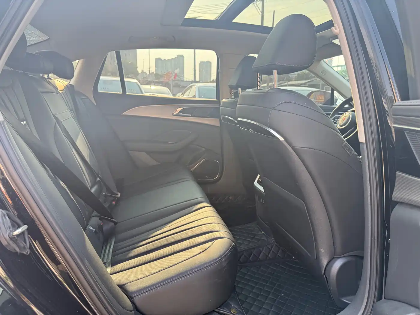 Hongqi H5 2023 2.0T Auto Smart Connect Flag Comfort фото 10