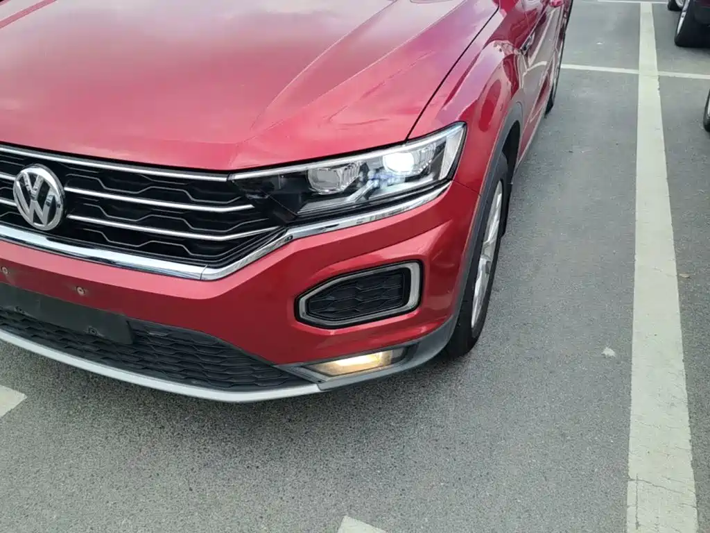 Фото 24 - Volkswagen T-ROC