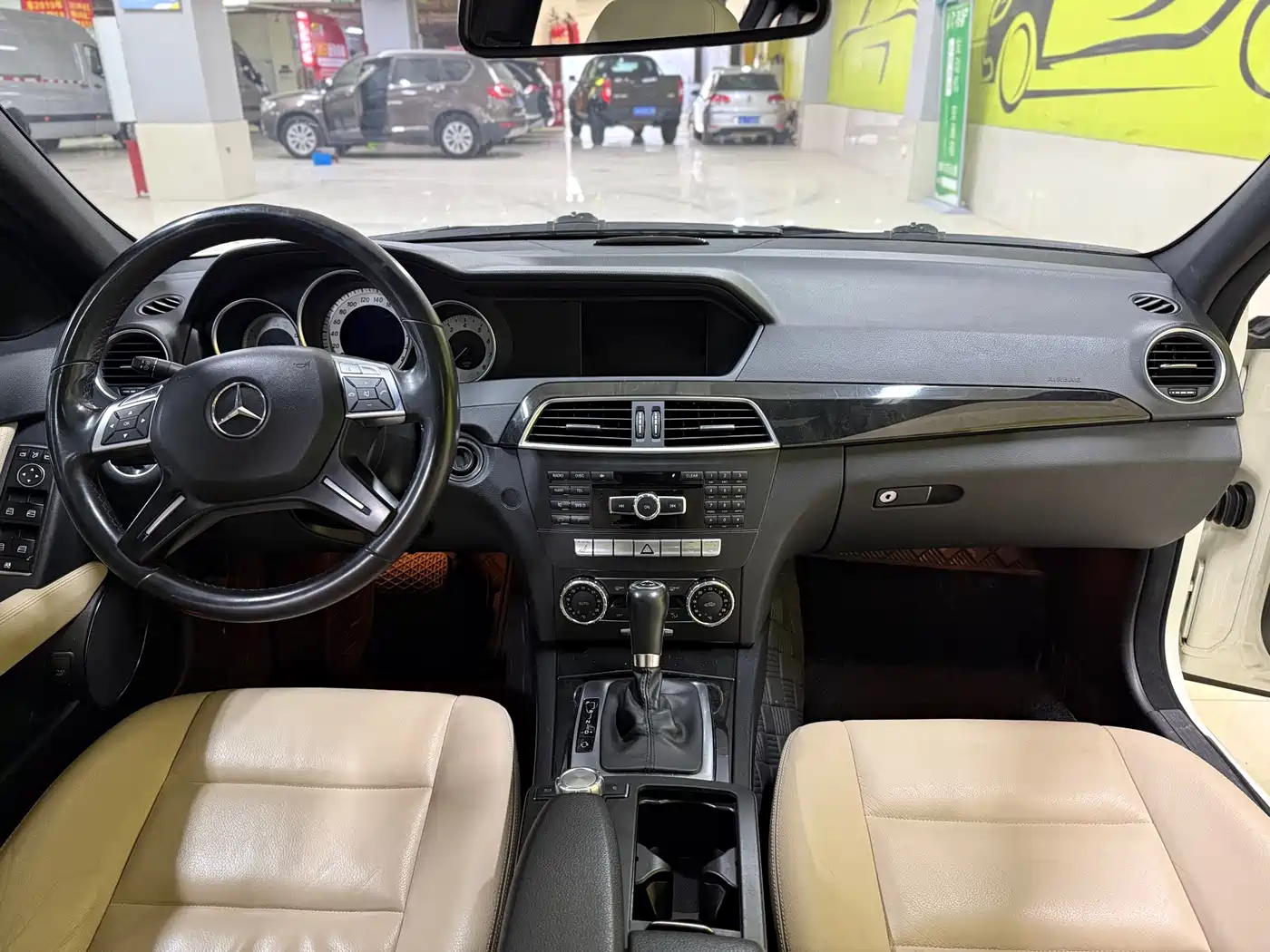 Mercedes-Benz C-Class 2011 C 300 Fashion фото 16