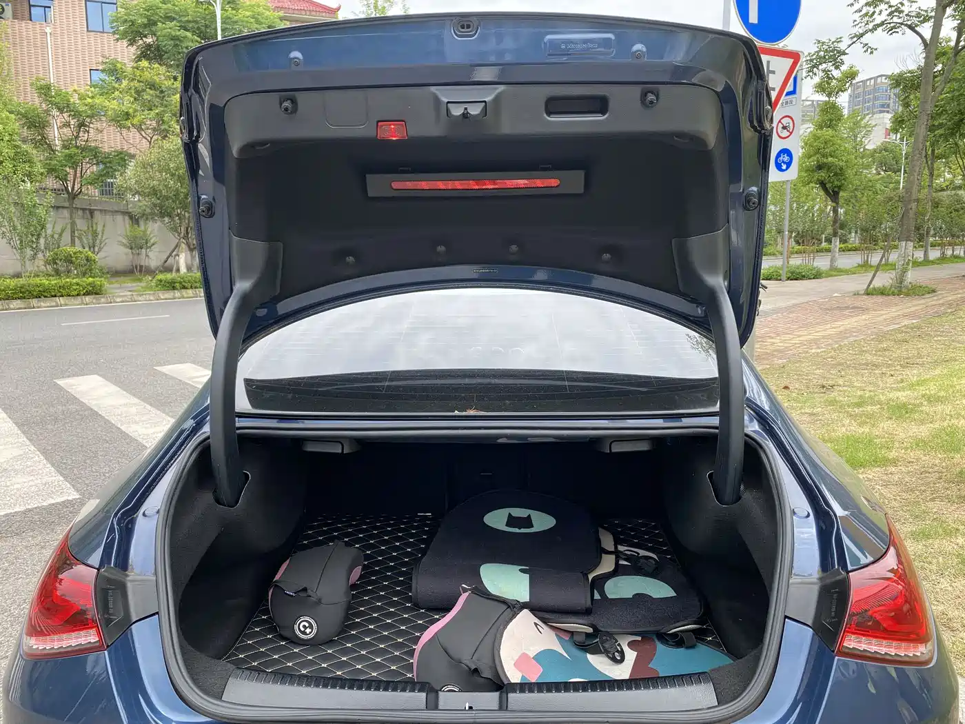 Mercedes-Benz CLA (Import) 2020 CLA 200 фото 11