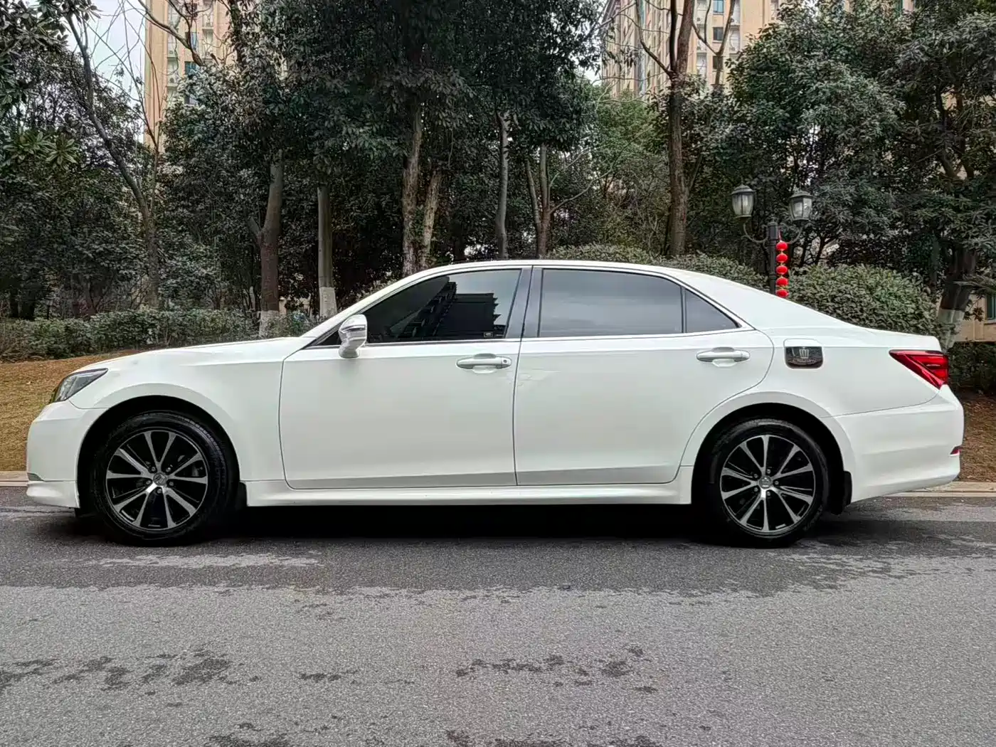 Toyota Crown 2018 2.0T Fashion Edition фото 3