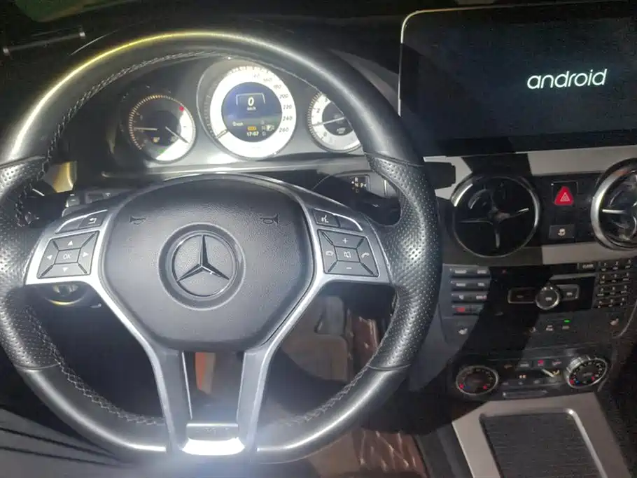Mercedes-Benz GLK-Class 2015 GLK 260 4MATIC Fashion Ultimate Edition фото 13