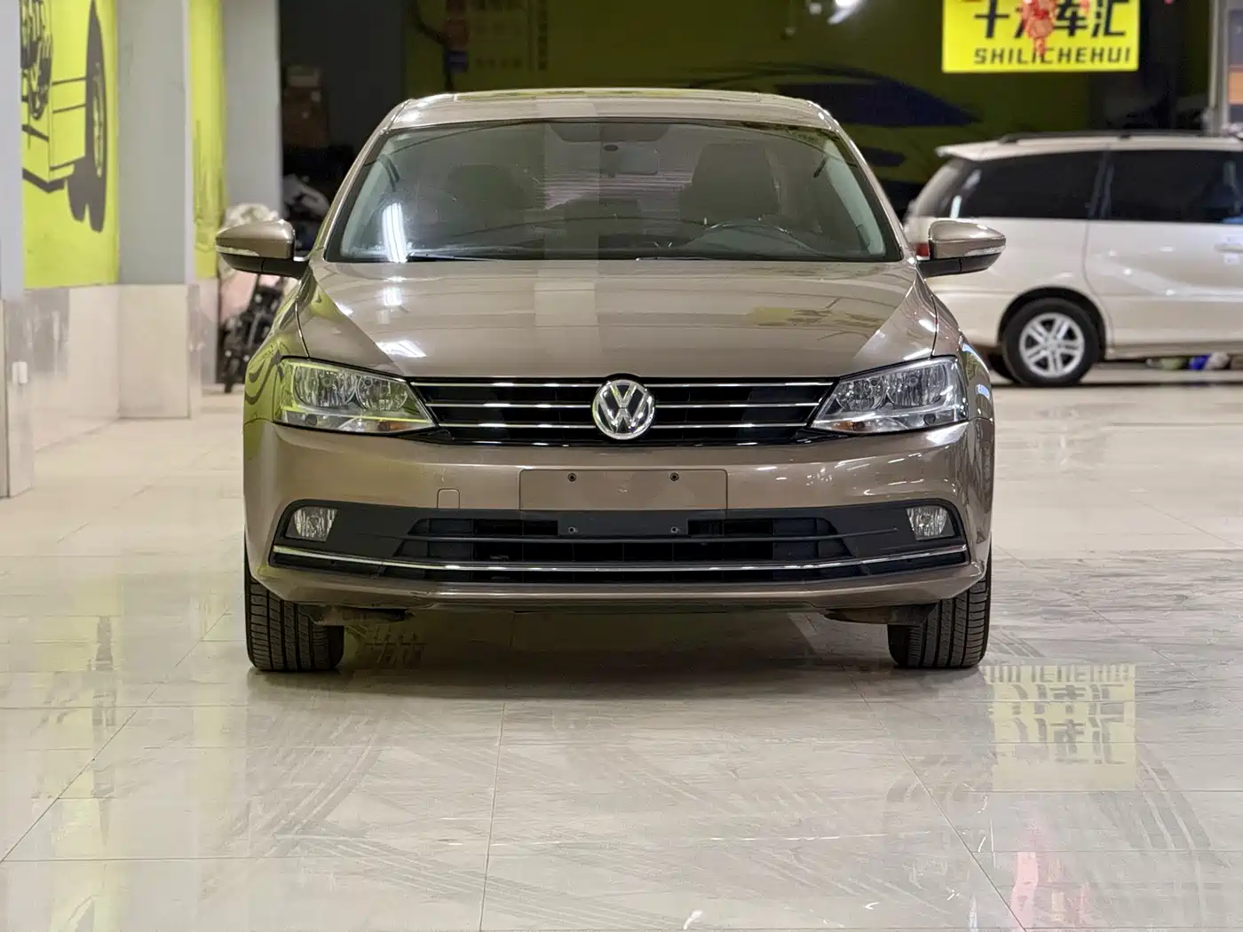 Volkswagen Sagitar 2017 1.6L Manual Comfort фото 2