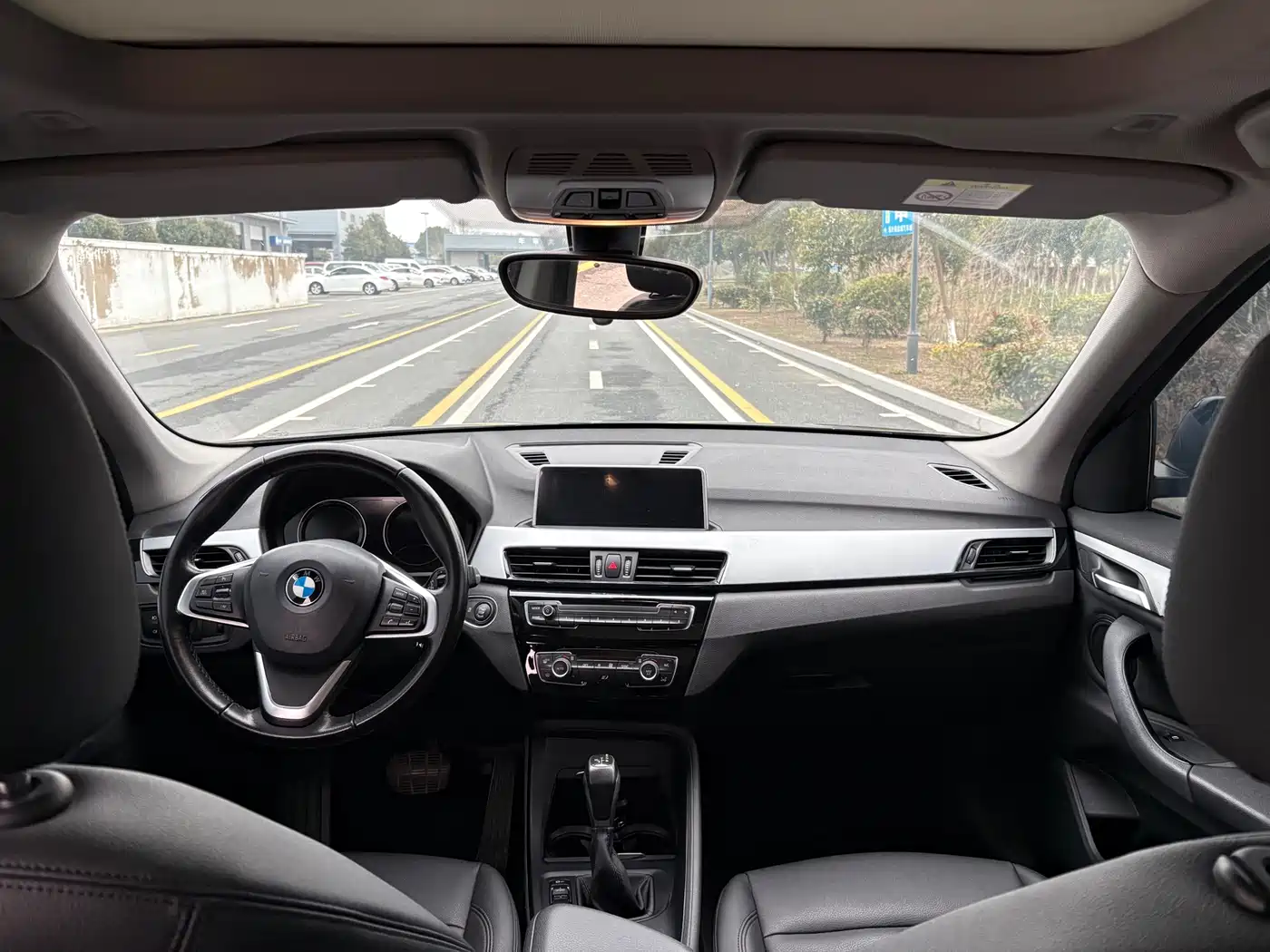 BMW X1 2018 sDrive20Li Leading Model фото 7