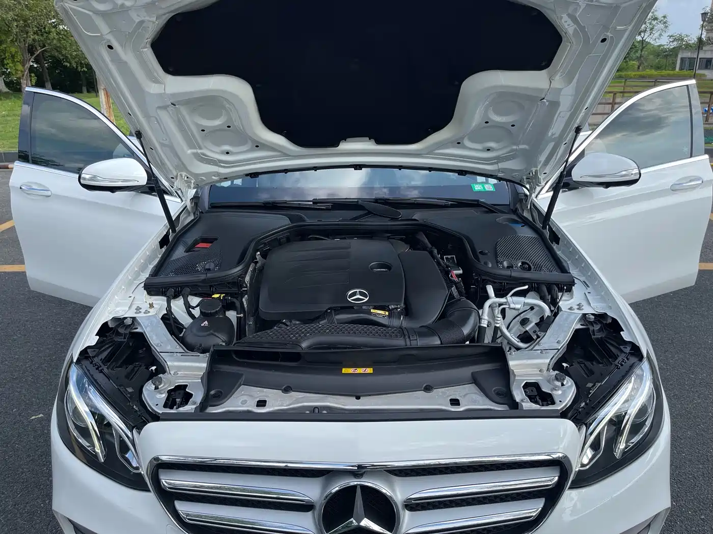 Mercedes-Benz E-Class 2020 E 300 L Sport Luxury Model фото 25