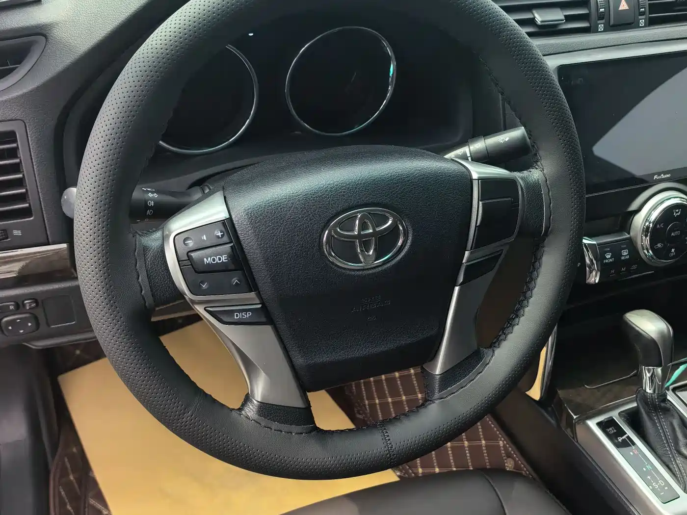 Toyota Reiz 2013 2.5V Elite Edition фото 8