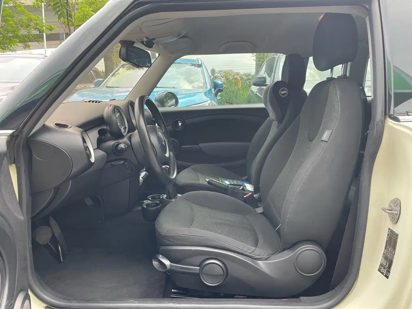 MINI CLUBMAN 2010 2010 1.6L COOPER Cheer